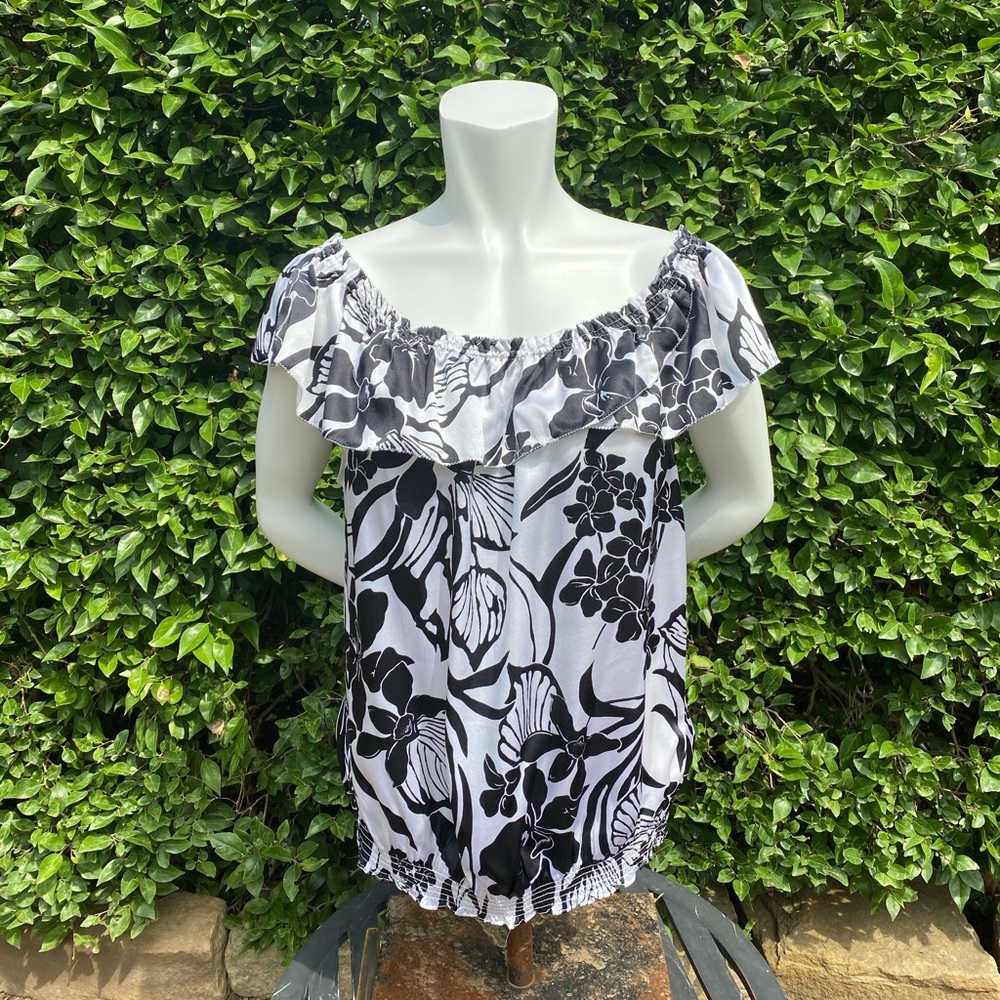 Women’s White House Black Market silk blouse